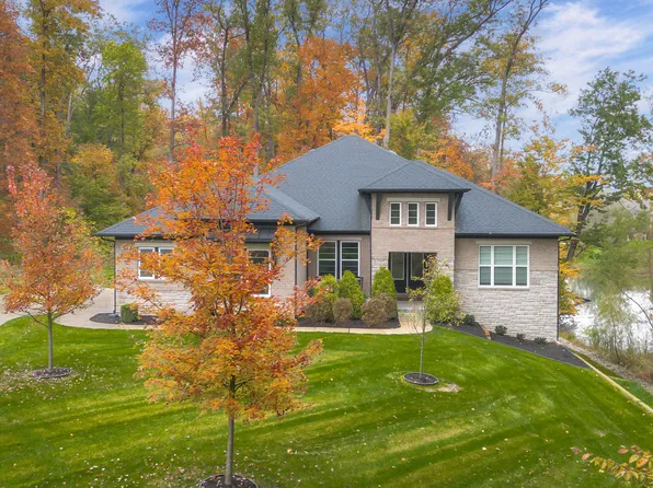 5059 Oak Ridge Trl, Columbus, IN 47201