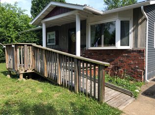 1610 Lamar Dr, Pekin, IL 61554