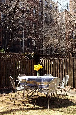 Sold by Leslie J. Garfield | media 8