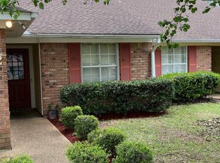 132 Amberwood Dr, Clinton, MS 39056