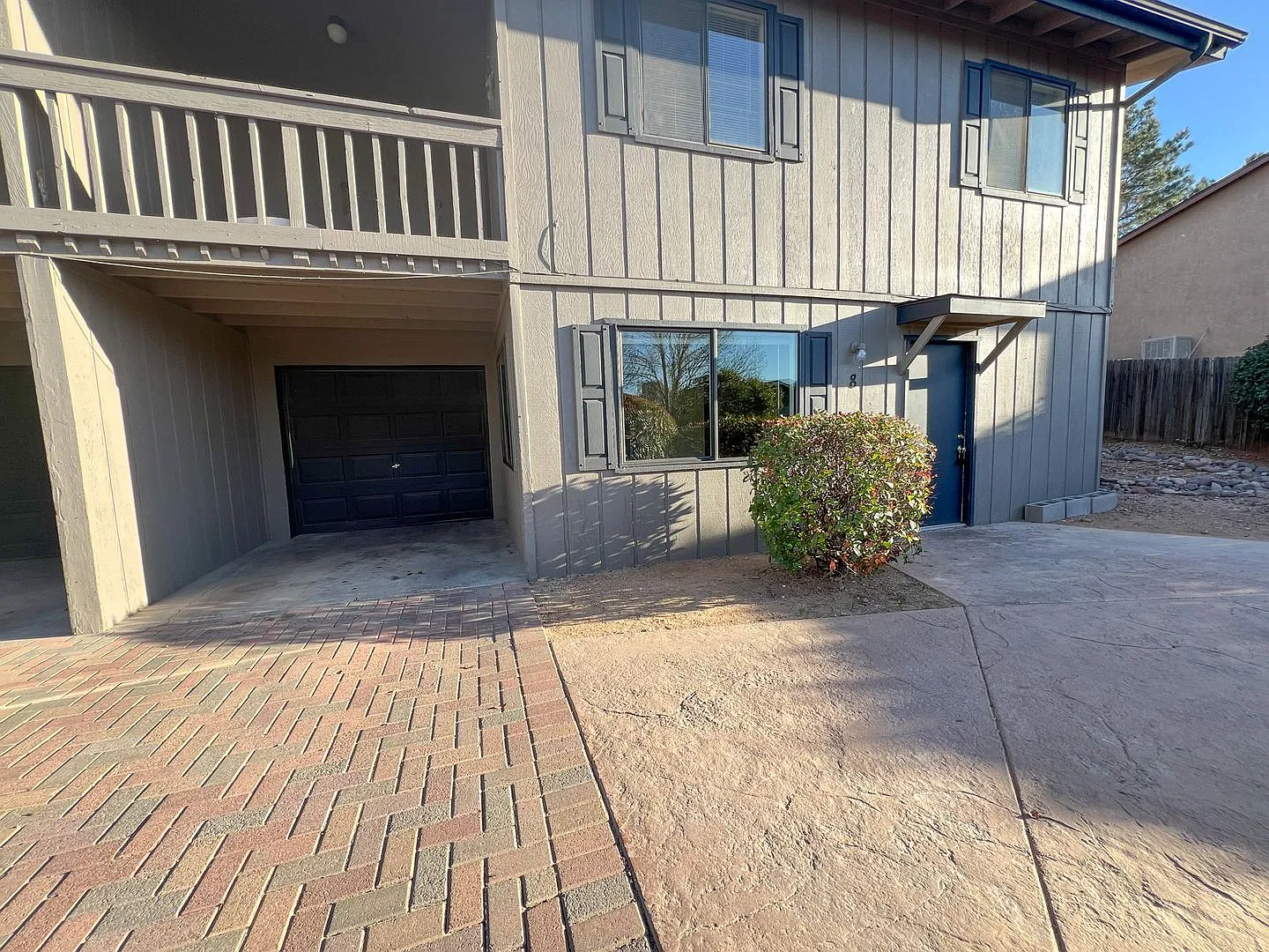 3 bed, 2.0 bath, 1100 sqft, $1,500 — Photo 2