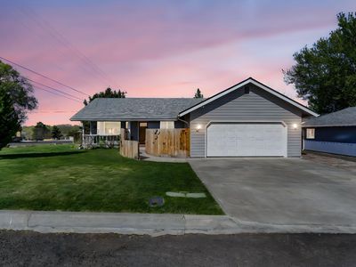 14 NE Hillcrest St, Madras, OR, 97741