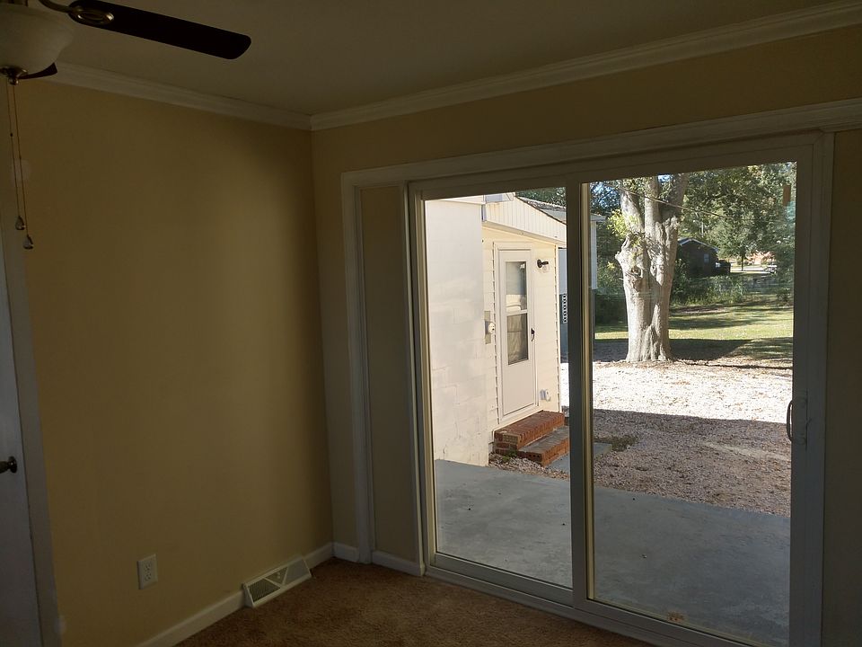 303 Mobley St Clover SC Zillow