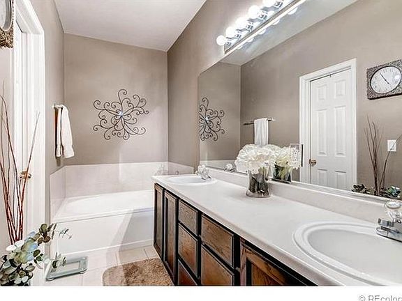 5 pieces Master Bathroom
