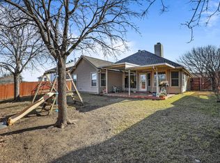 832 Lionel Way, Fort Worth, TX 76108