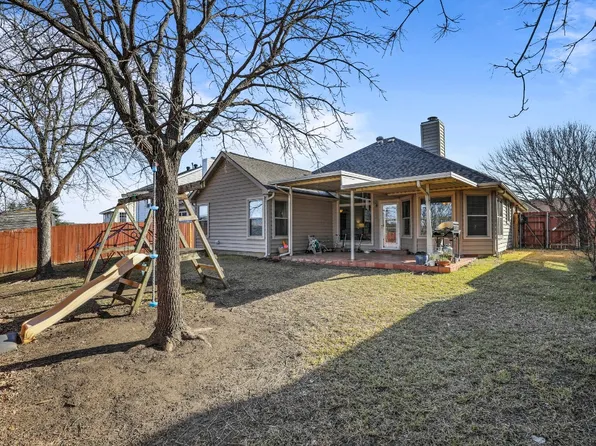832 Lionel Way, Fort Worth, TX 76108