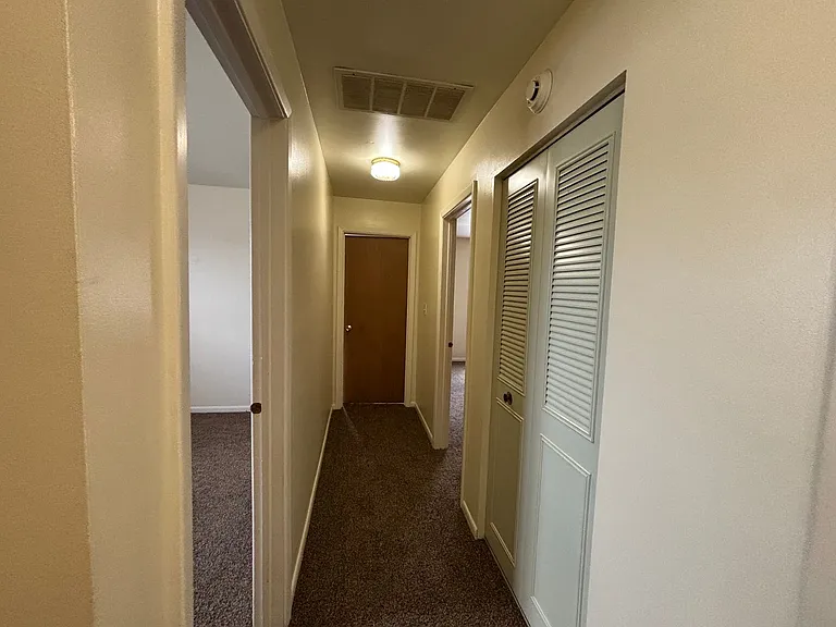 2901 & 2905 Poplar St #&-410 — Photo 14
