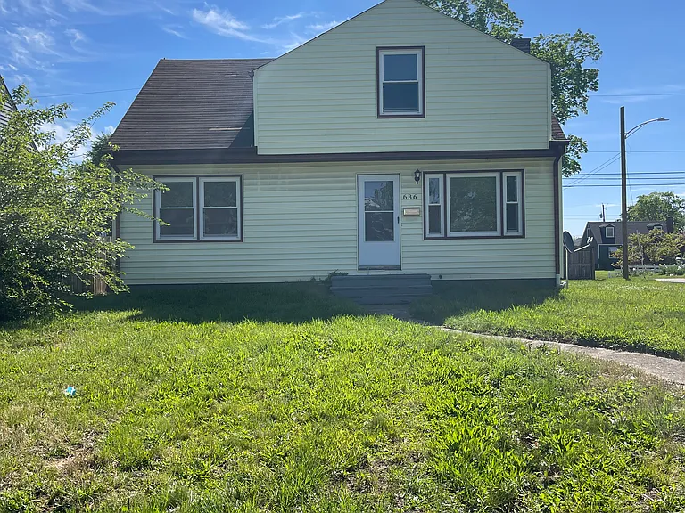 636 S Ashburton Rd — Photo 2
