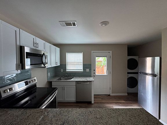5th image of 1714-1716 Stewart St #1714