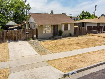 1415 W Andrews Ave, Fresno, CA, 93705