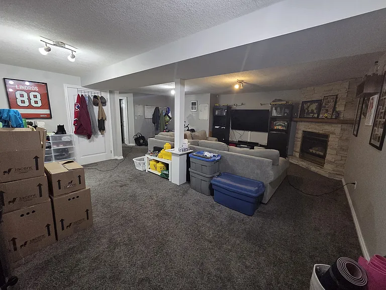 88 Arlington Dr — Photo 15