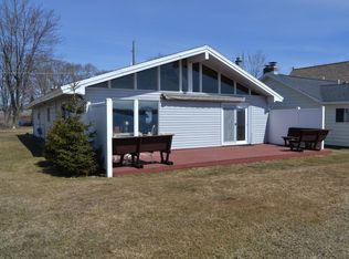 11153 Hahn Beach Dr, Evart, MI 49631