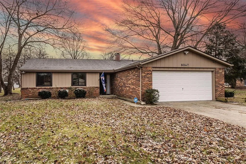 8047 Pebble Creek Ct photo 1