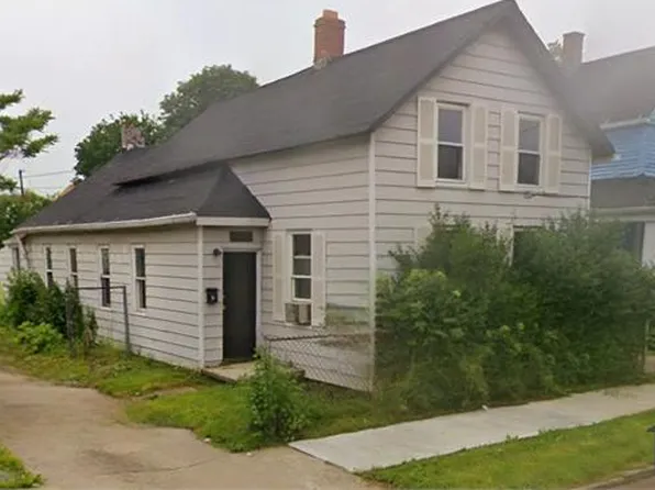 3320 W 50th St, Cleveland, OH 44102