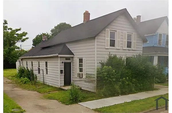 3320 W 50th St photo 1