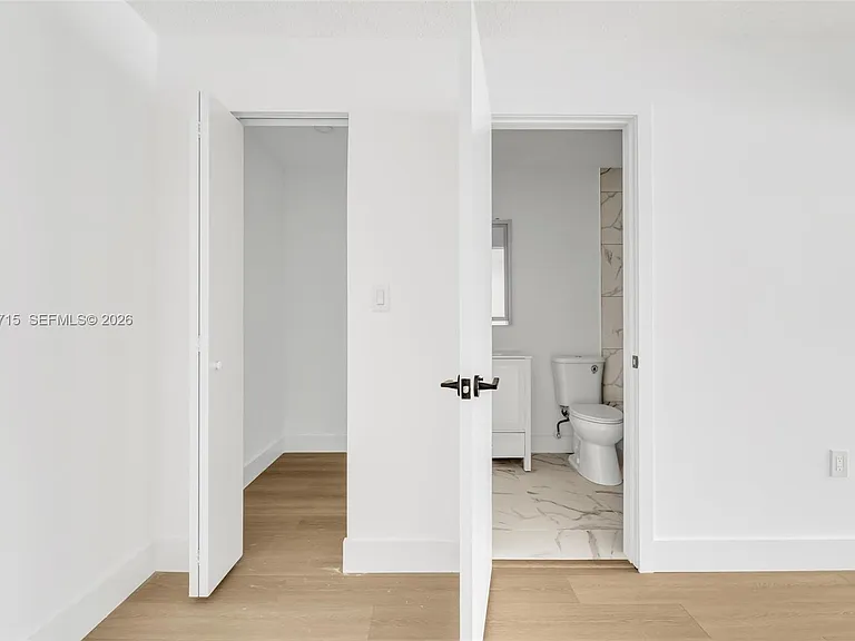 1611 NE 50th Ct #4 — Photo 8