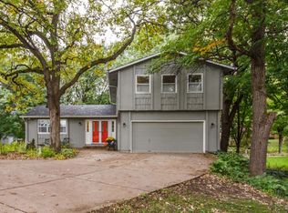 4275 Hodgson Rd, Shoreview, MN 55126