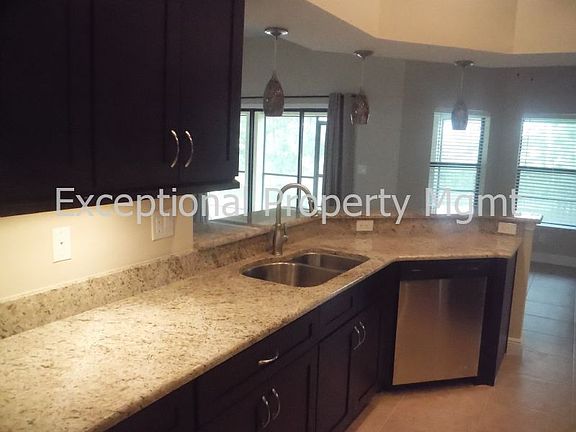 4th image of 1205 SW 27th St
