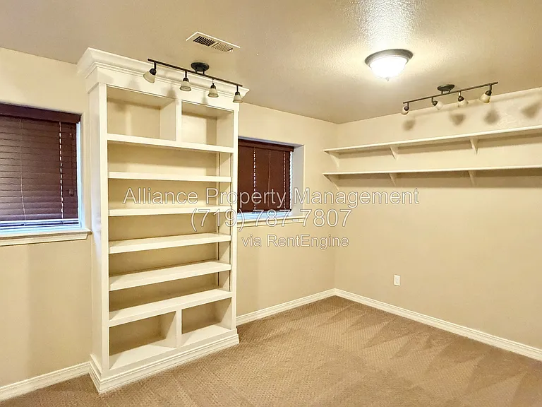 1755 Smoke Ridge Dr — Photo 31