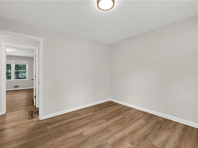 5722 Port Dr — Photo 10