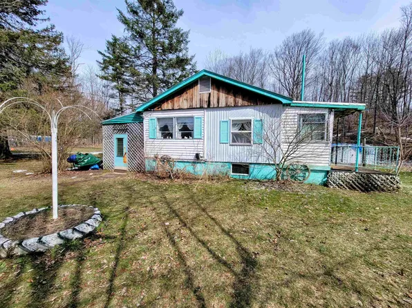 26 Brookside Lane, Clarendon, VT 05759