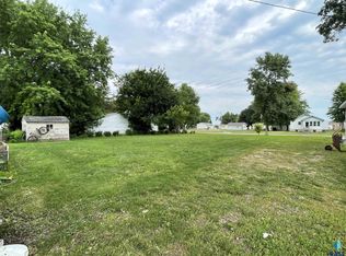 303 E Elm St, Harrisburg, SD 57032