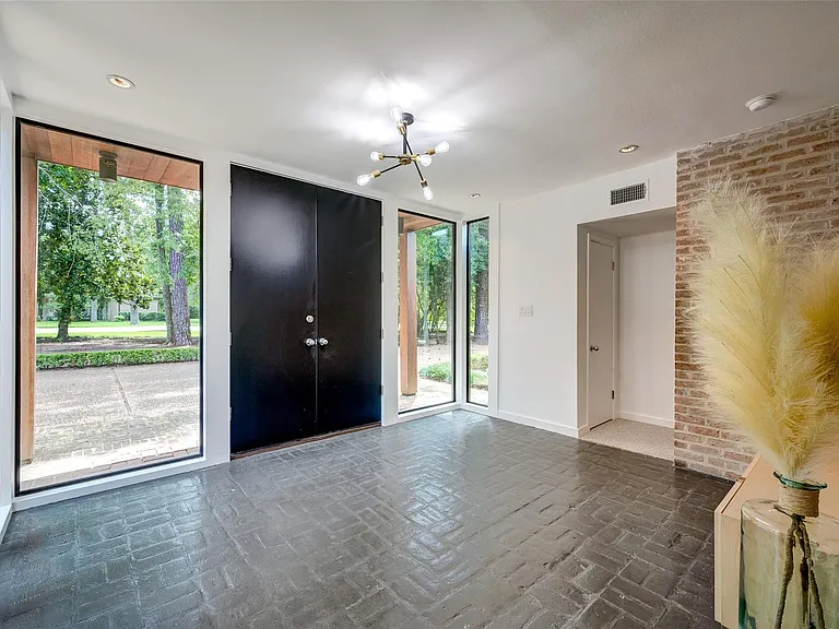 15 Saddlebrook Ln — Photo 4