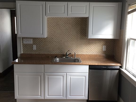 2nd image of 2169 Olive Ave