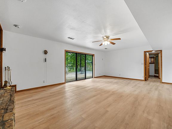 5th image of 208 Southshore Dr
