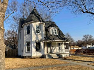 1924 Wilson St, Falls City, NE 68355