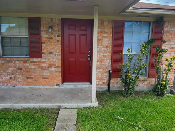 3440 Lantern Ln #3440, Baytown, TX 77521