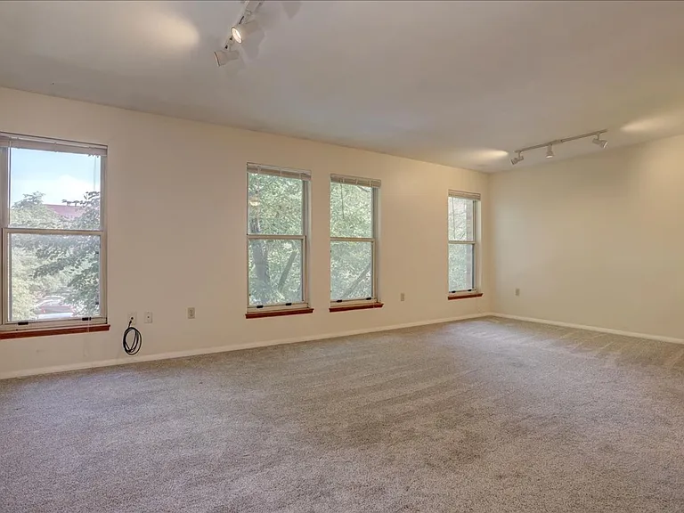 1201 Galapago St #110 — Photo 2