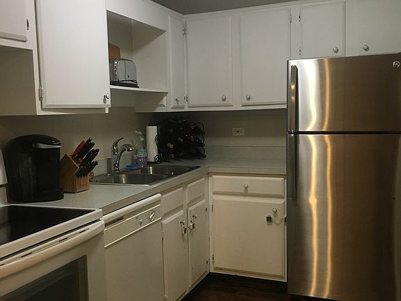 4th image of 607 W Wrightwood Ave APT 309