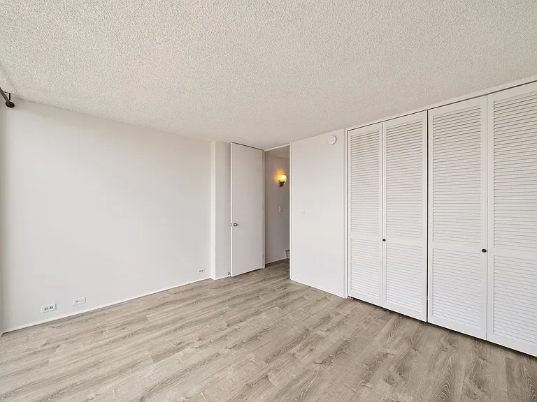555 University Ave #3407 — Photo 8