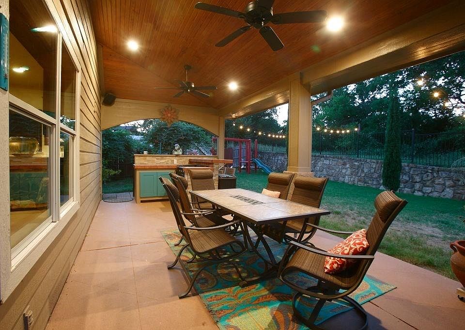 1st image of 2904 Greenway Dr