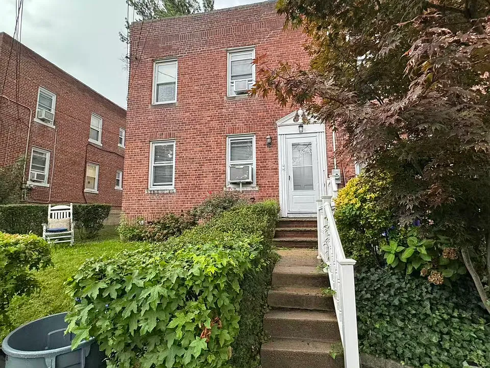 86 Chandler Ave #2