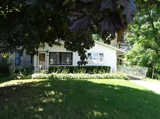 115 W Empire St, Freeport, IL 61032