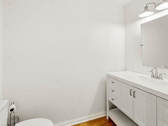 5th image of 1814 Grey Birch Rd