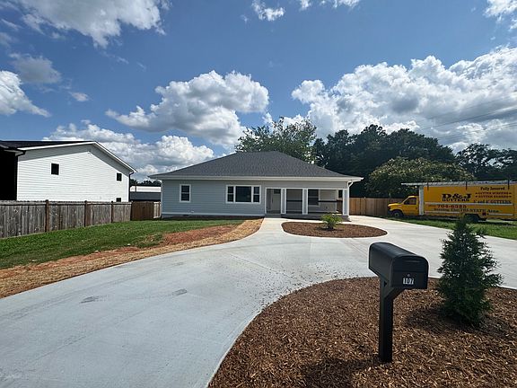 2nd image of 107 Kemper Ln