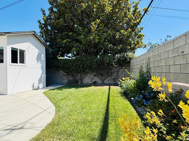 2279 N Granada Ave — Photo 14