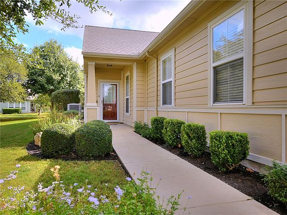 3rd image of 216 Essex Ln