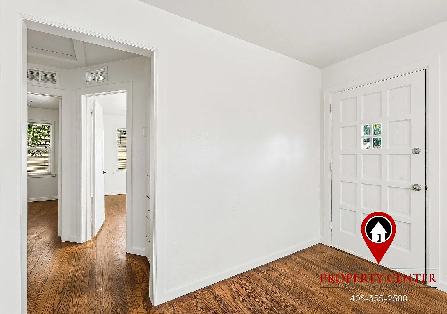 Welcome to the Bethany 2 Bedroom, a charming home nestled in the heart of Bethany, OK! — Photo 4