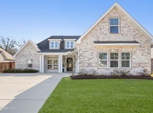 13446 Forest Ridge Dr, Gulfport, MS 39503