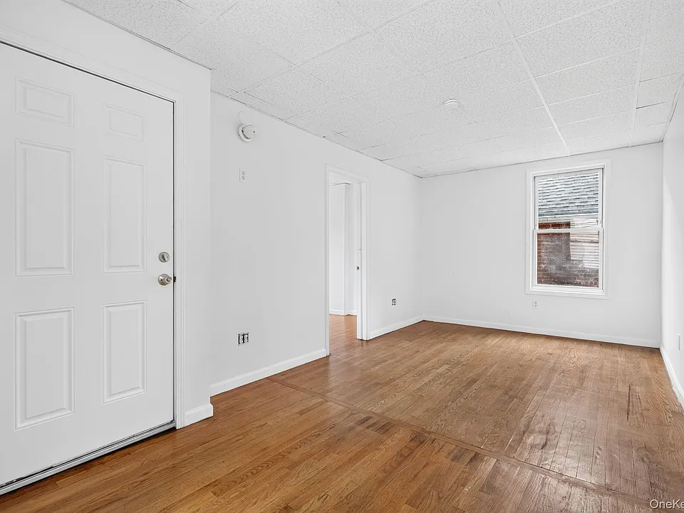 54 Gifford Ave #3