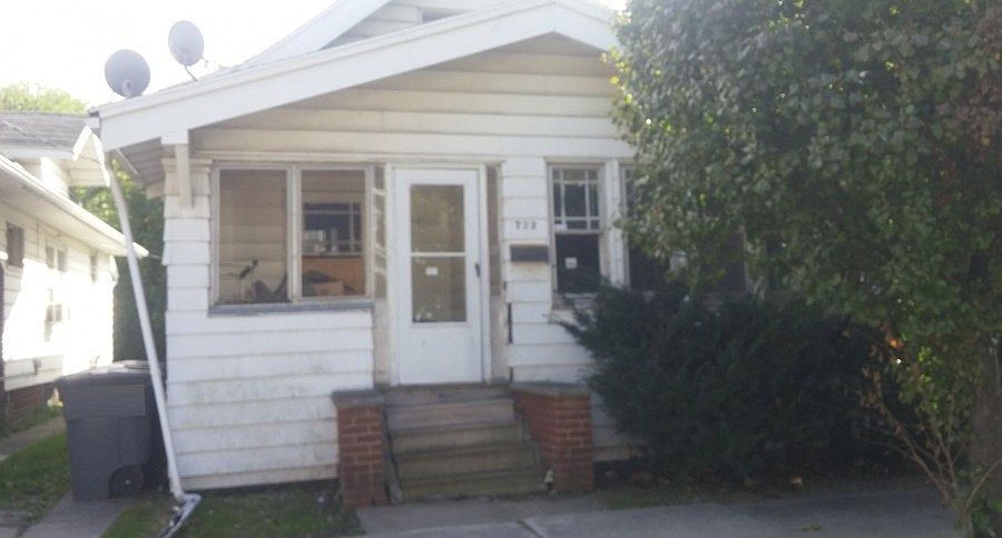 2nd image of 722 Ashwood Ave