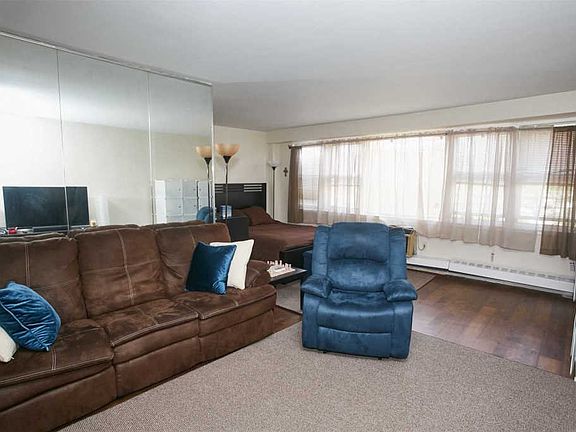 3rd image of 17270 Highland Ave APT 7N