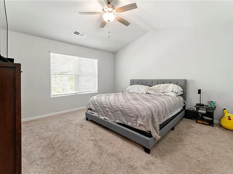 1840 Fabian Way — Photo 17