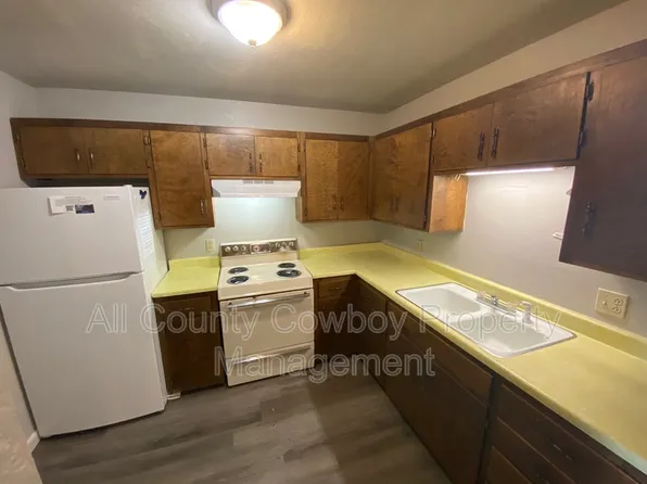 267 N 8th St, Laramie, WY