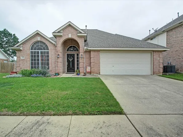 7029 Michael Dr, North Richland Hills, TX 76182