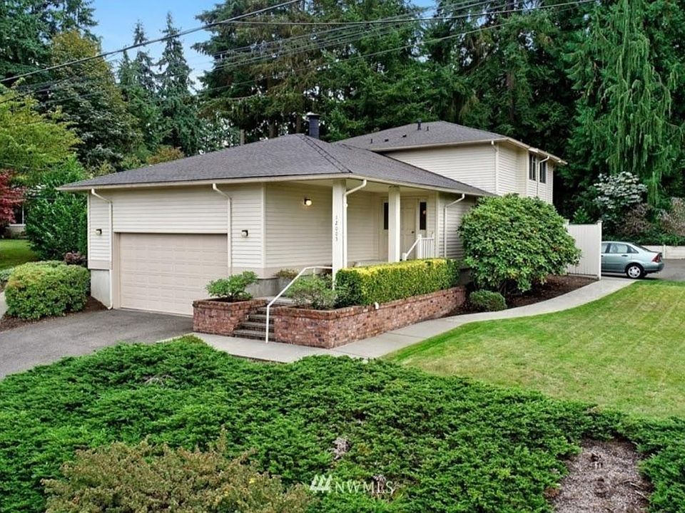 1st image of 12005 NE 83rd St #0